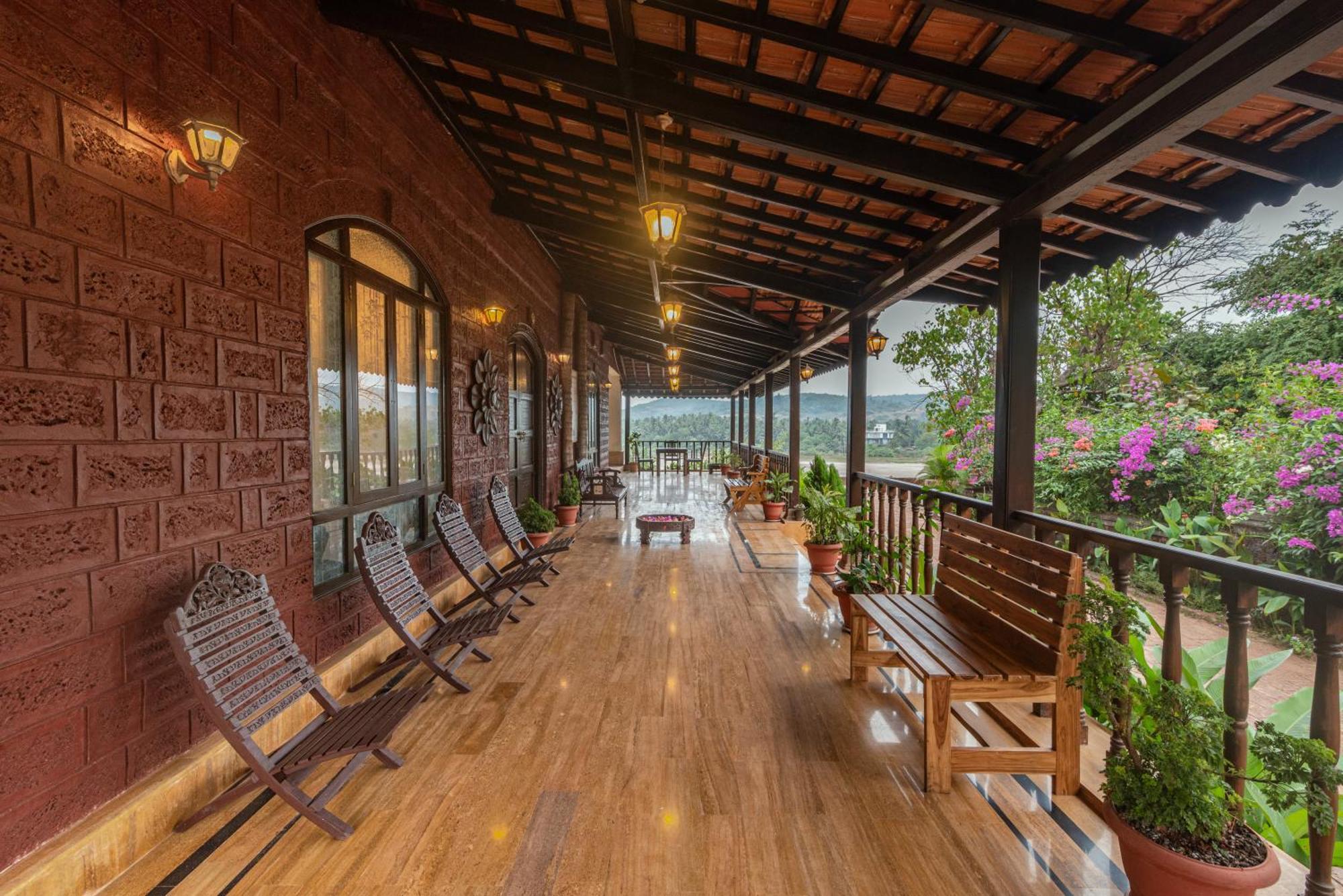 Saffronstays Athaang, Dapoli Ānjarle Dış mekan fotoğraf